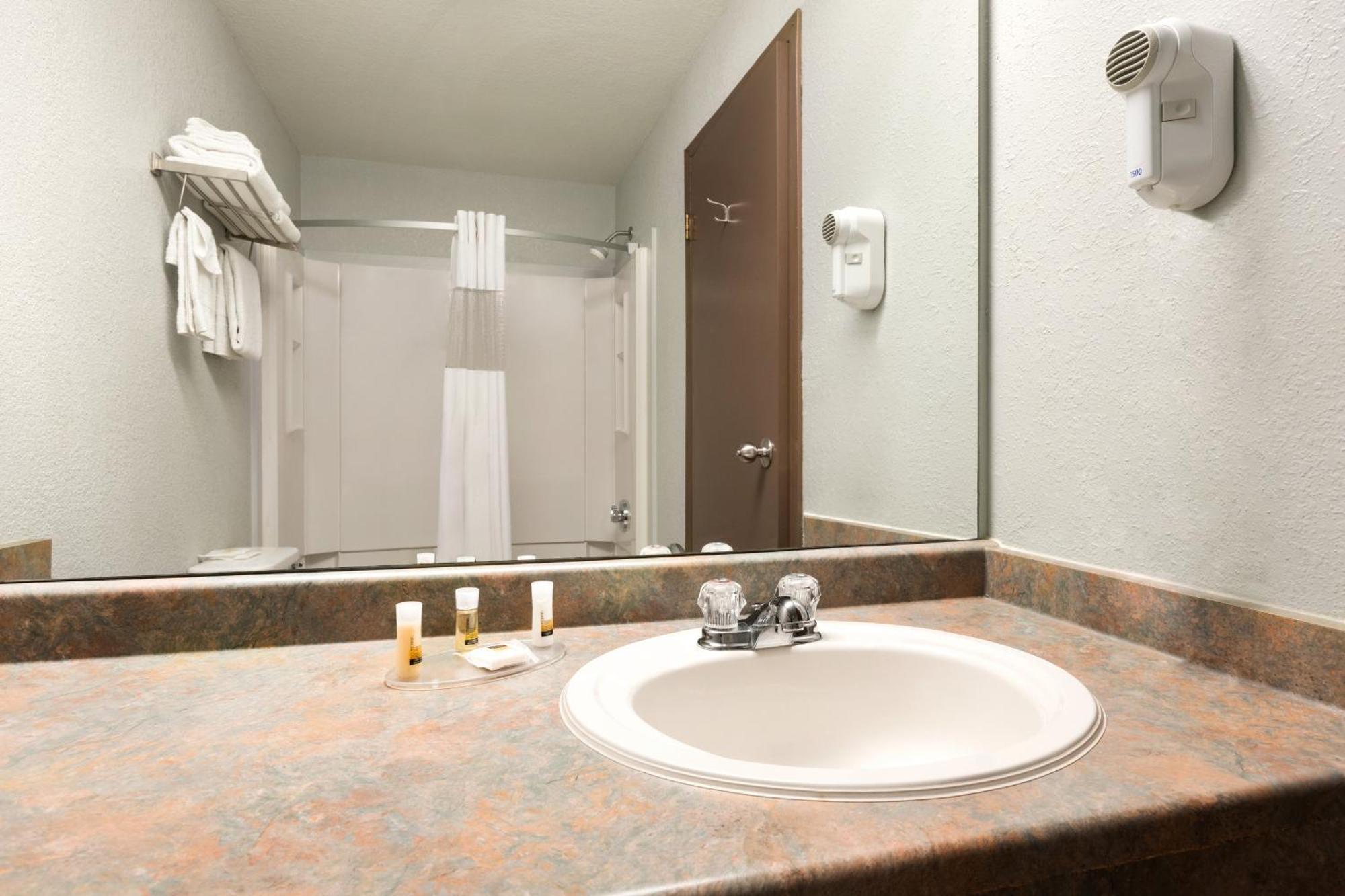 High Prairie Inn Ngoại thất bức ảnh